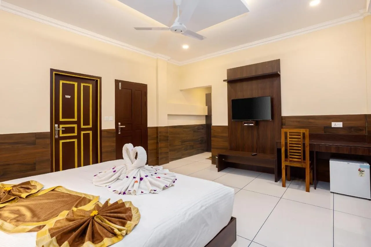 Hotel Star Emirates Luxury Resort And Spa, Munnar Anachal