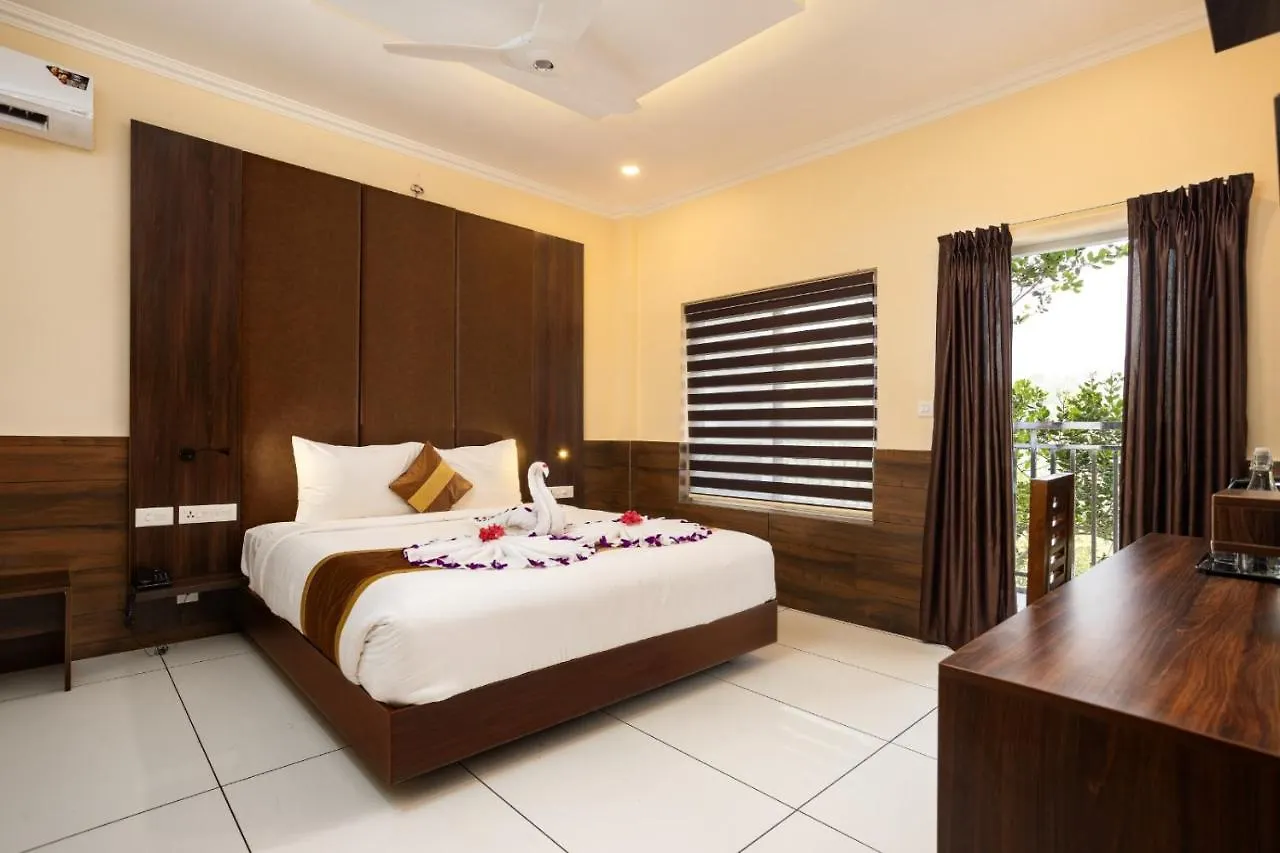 Hotel Star Emirates Luxury Resort And Spa, Munnar Anachal