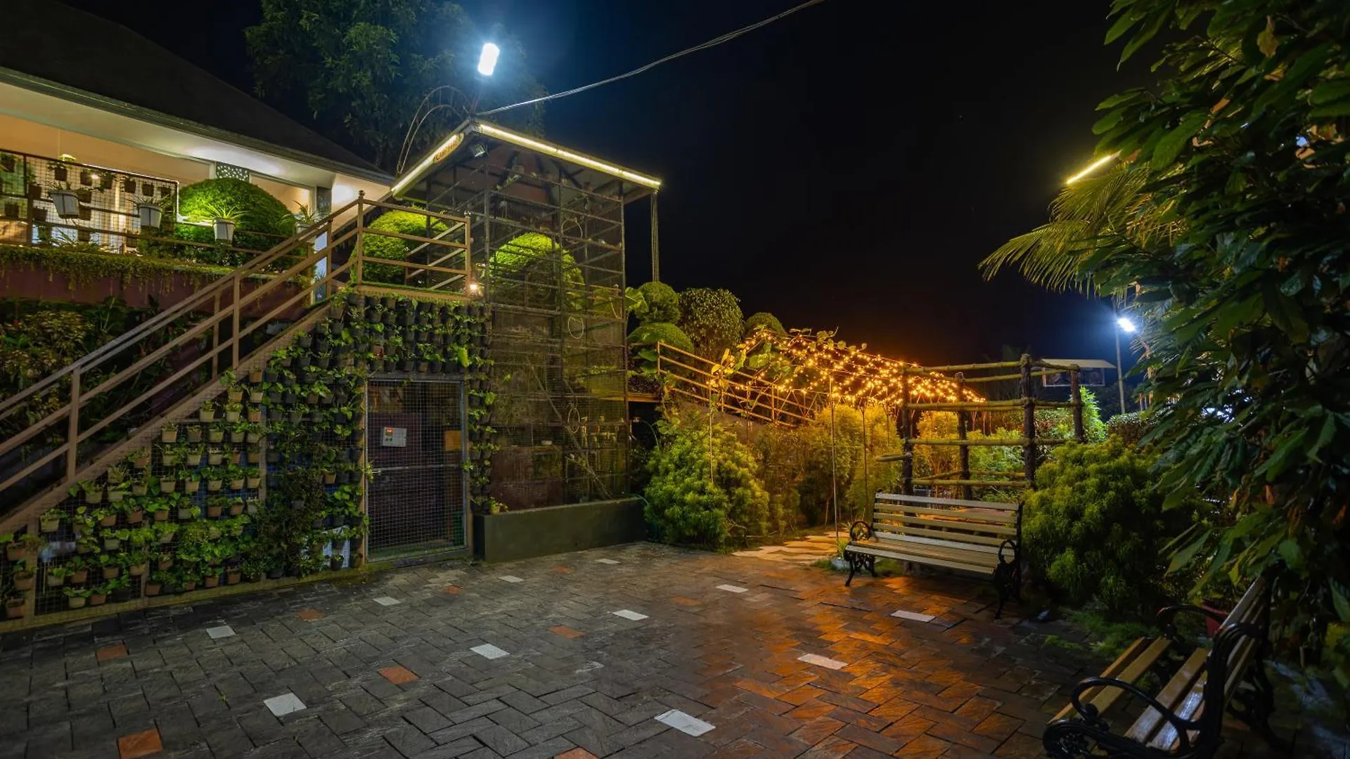 Star Emirates Luxury Resort And Spa, Munnar Anachal Hotel