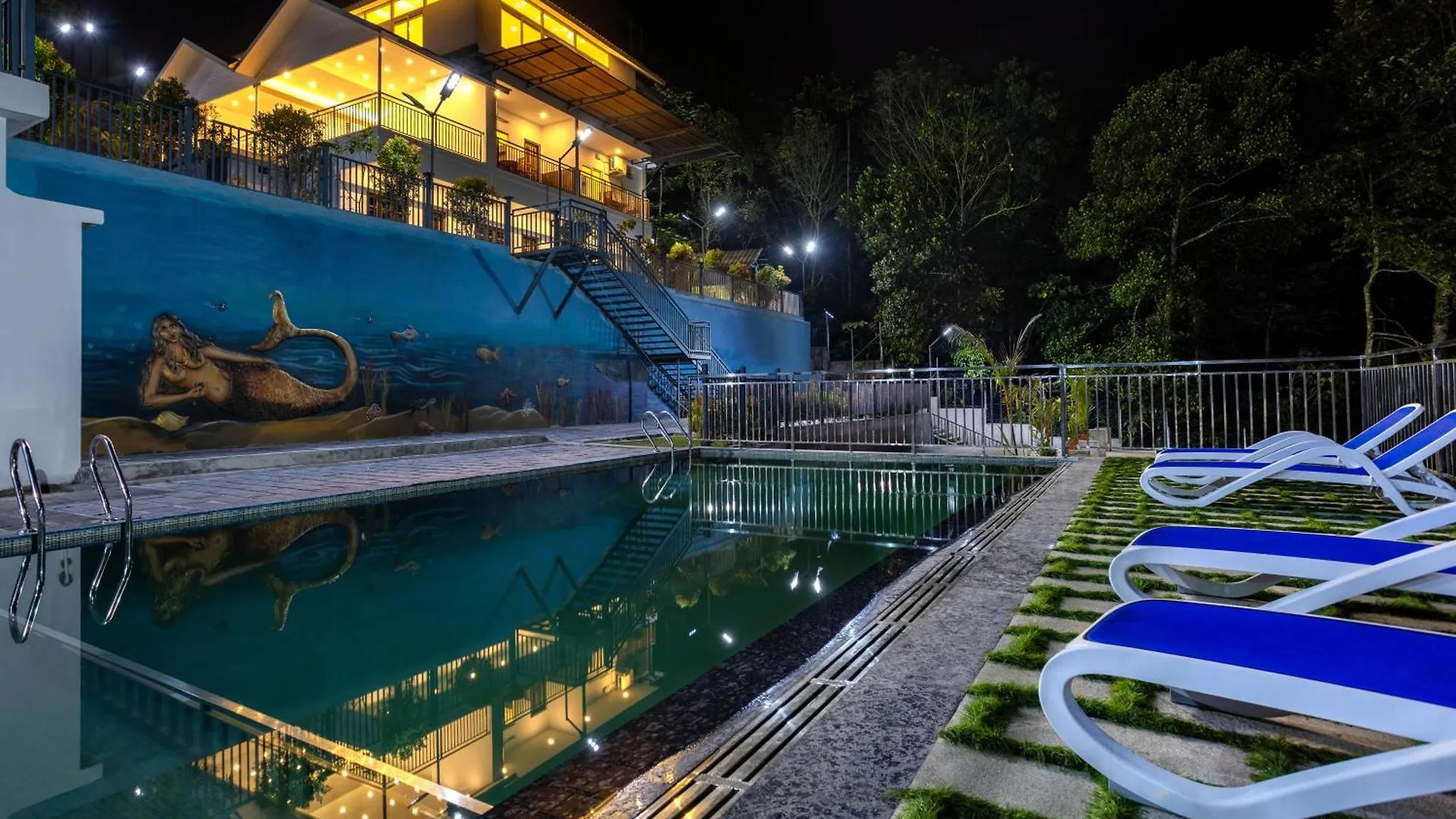 Hotel Star Emirates Luxury Resort And Spa, Munnar Anachal