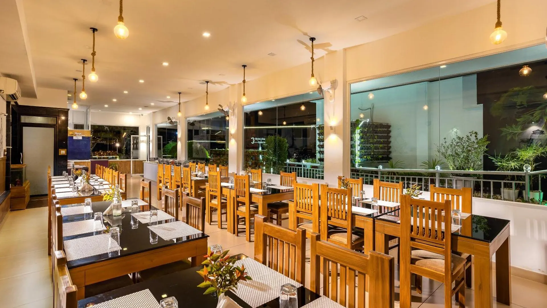 Star Emirates Luxury Resort And Spa, Munnar Anachal 4*,  India